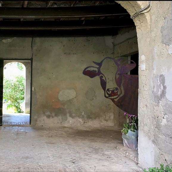 🆕Metal Peeping Cow Wall Art. - Picture 3 of 5